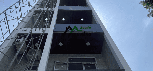 THI CÔNG TRẦN NHÔM M180 -SHAPE
